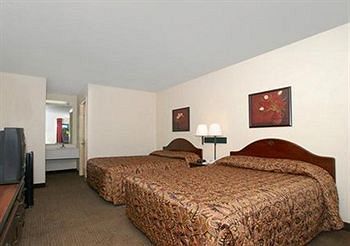 Regency Inn Fayetteville/Fort Bragg Εξωτερικό φωτογραφία